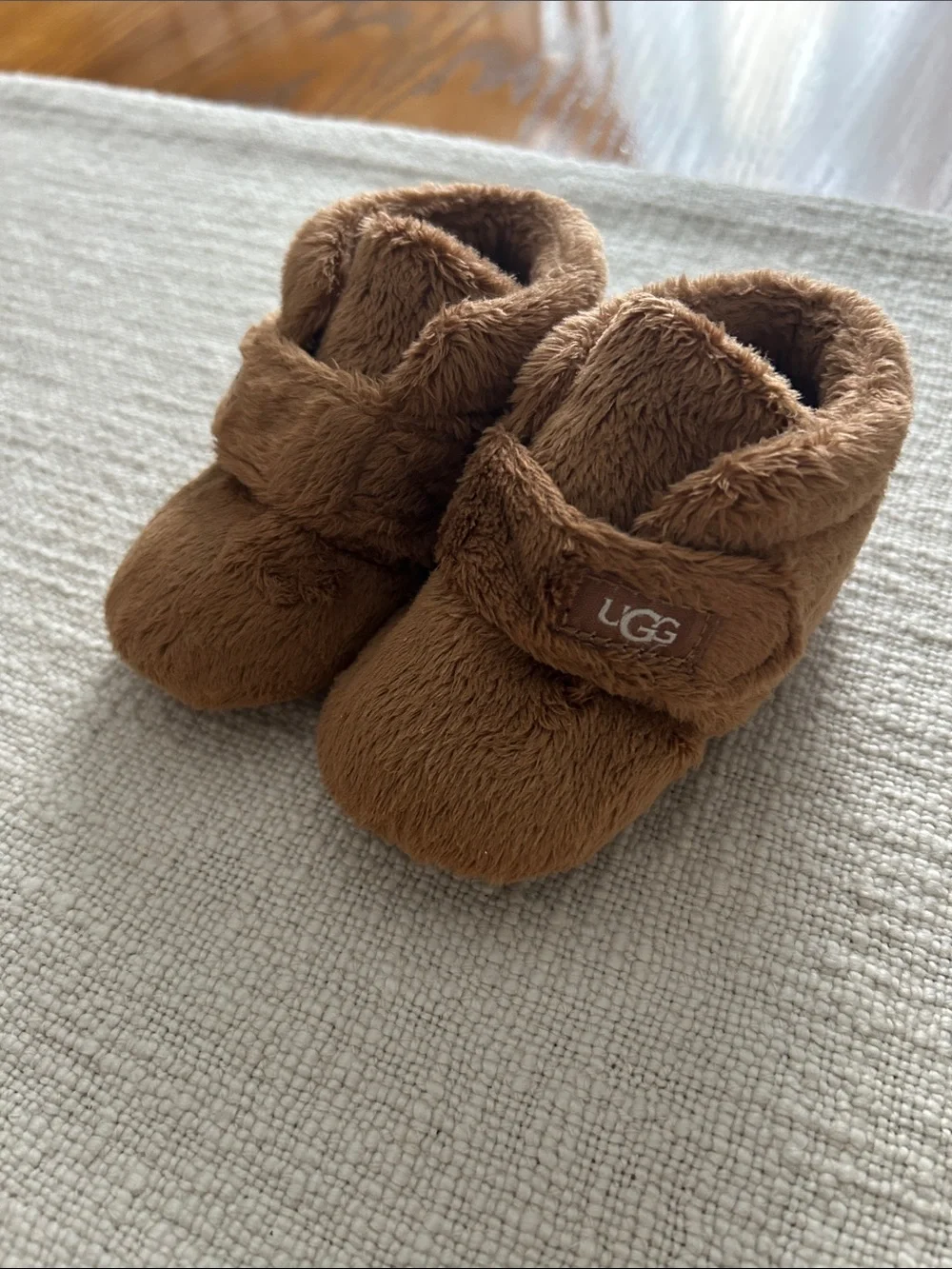 UGG Baby Chestnut Plush Bootie Slippers with Hook-and-Loop Strap Size 2/3